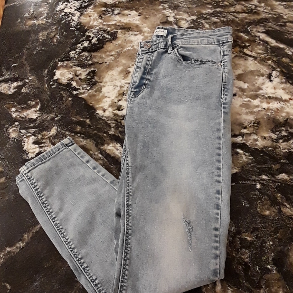 High waisted jeans